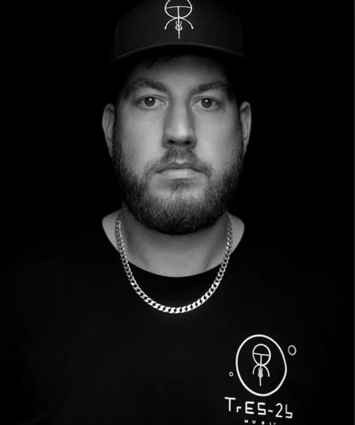 Benny L